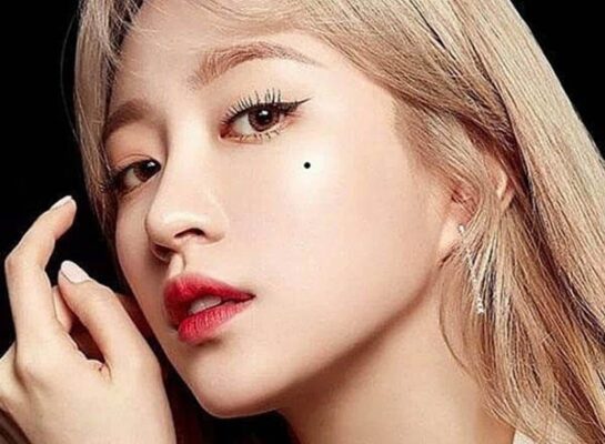 Nốt ruồi ở má trái nữ có thể tiết lộ một cân về vận mệnh và tính cách của chủ nhân nó. Bằng cách xem tướng số nốt ruồi trên má, bạn có thể biết được một phần tương lai của mình là điềm báo tốt hay xấu.